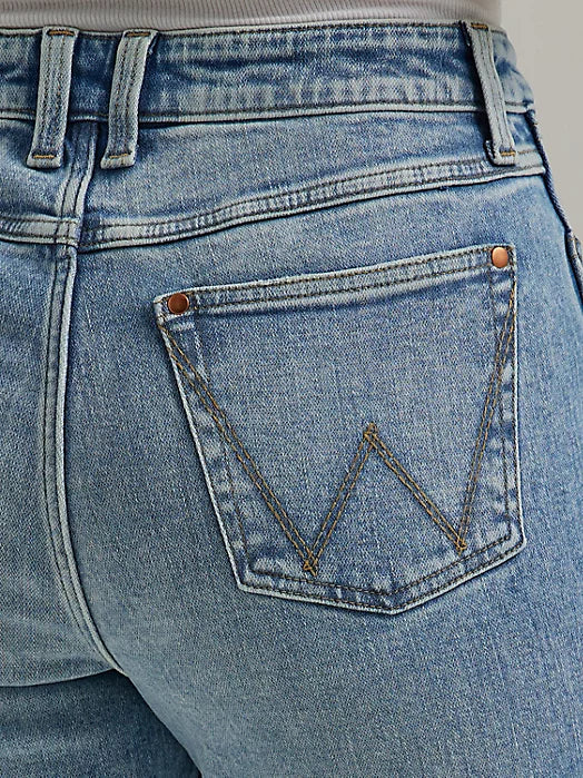 Wrangler Women's Retro Bailey High Rise Boot Cut in Faeleen