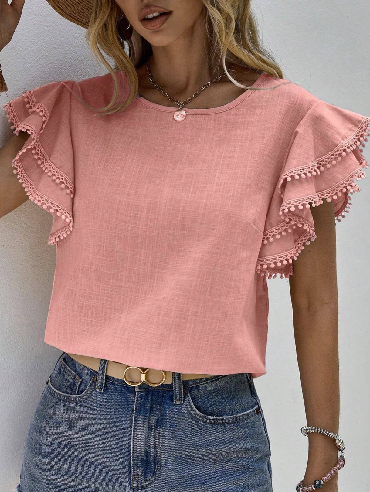 Rosa Clothing - Loose Lace Ruffle Short-Sleeved Top in Pink
