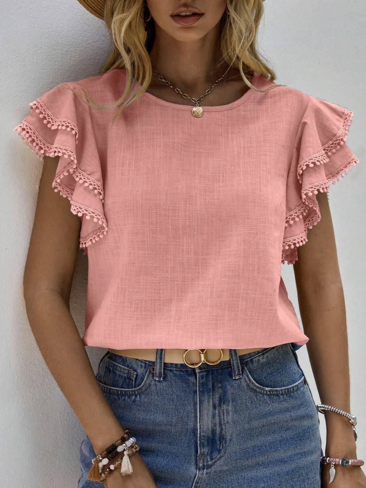 Rosa Clothing - Loose Lace Ruffle Short-Sleeved Top in Pink