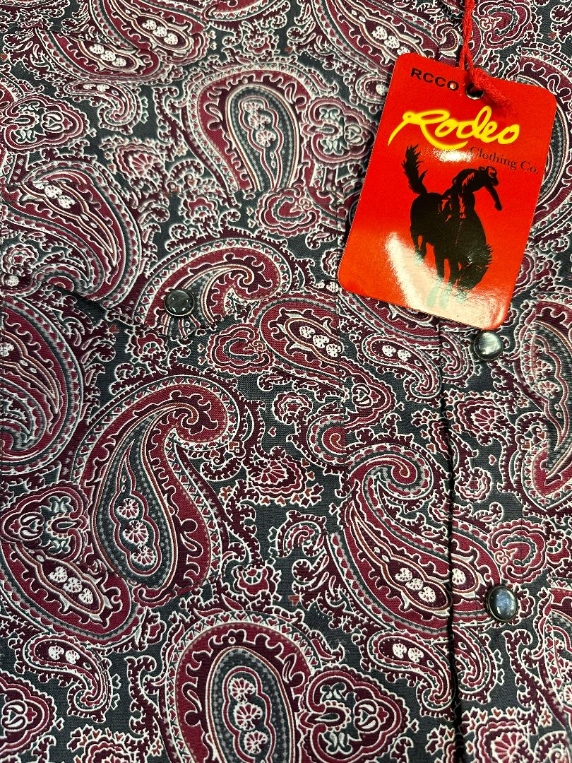 Rodeo Clothing Men's Short Sleeve Shirt - Burgundy & Grey Paisley