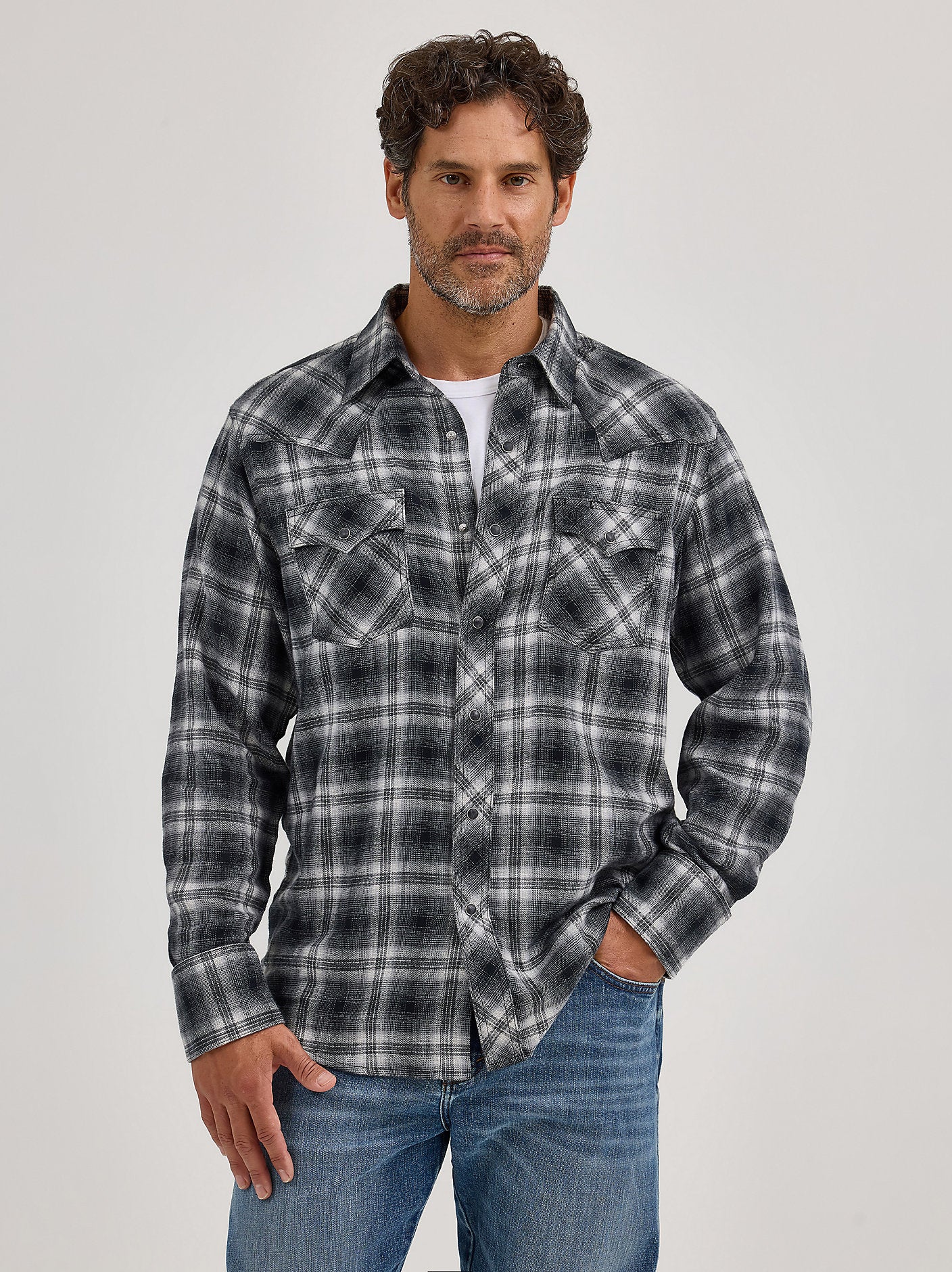 Wrangler Men's Retro Long Sleeve Flannel Western Snap Charcoal Gray Plaid Shirt