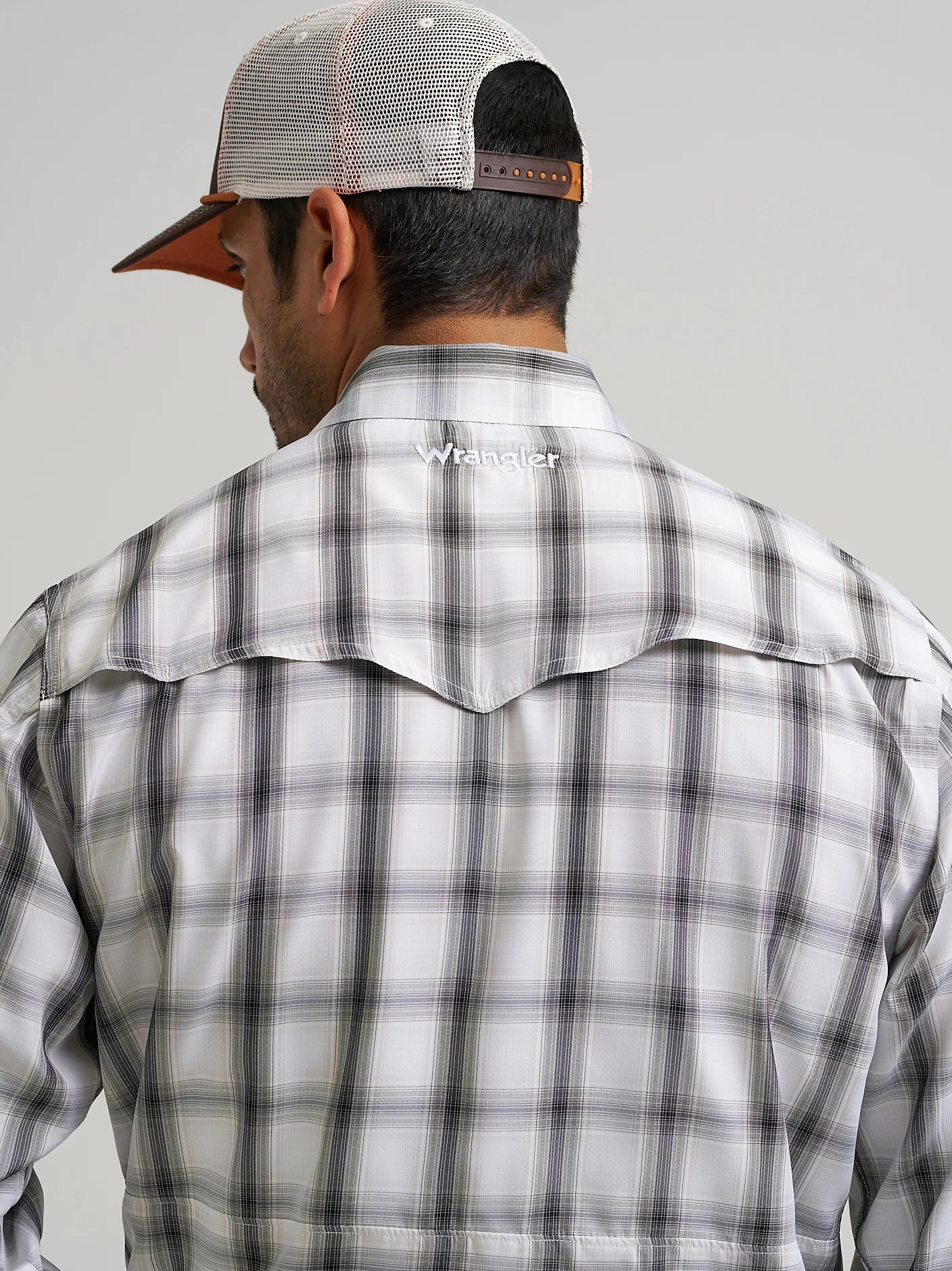 Wrangler Men's Performance Snap Long Sleeve Shadow Gray Plaid Shirt