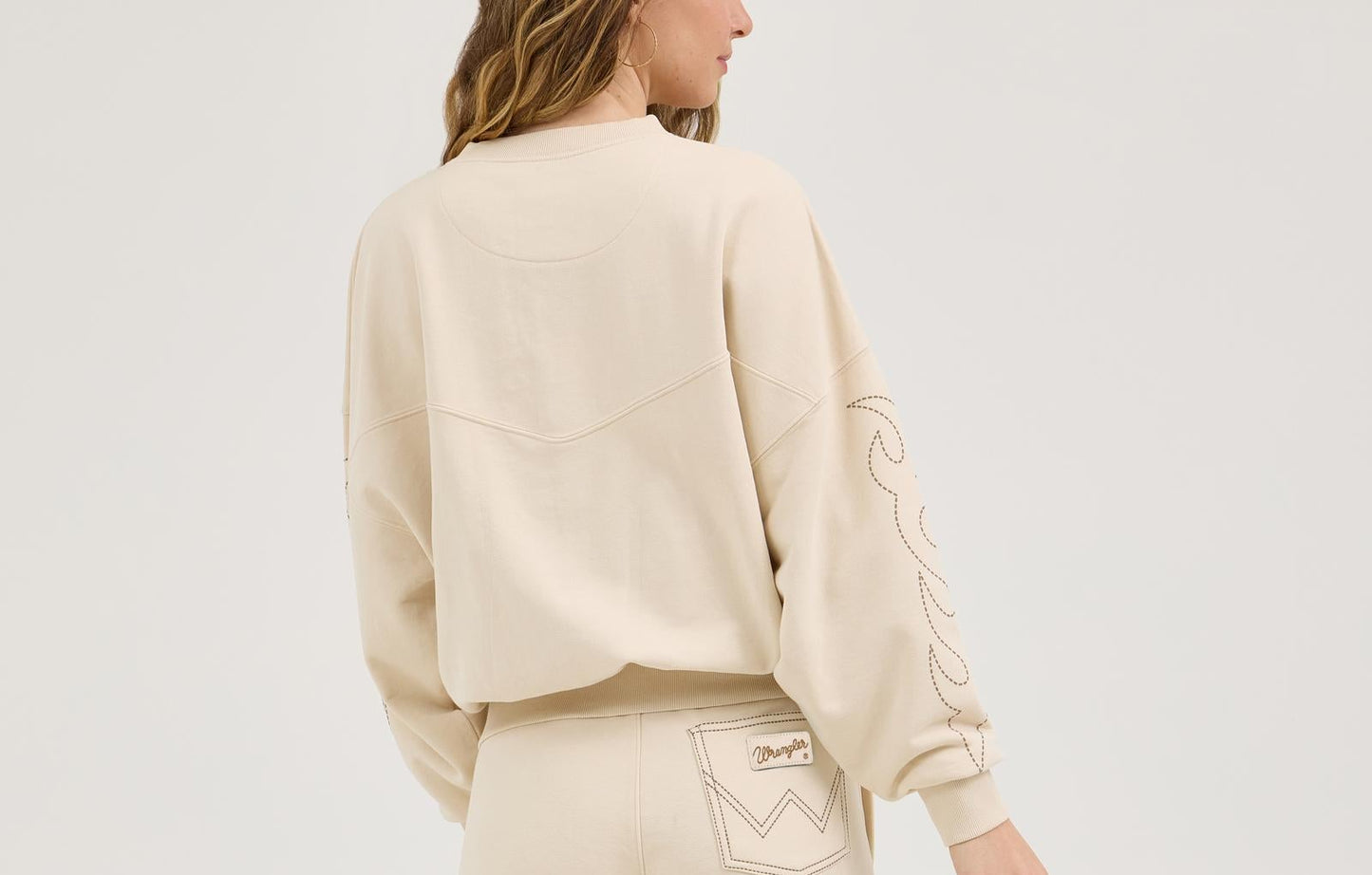 Wrangler Women's Lainey Wilson Cowboy Sweatshirt - Cream