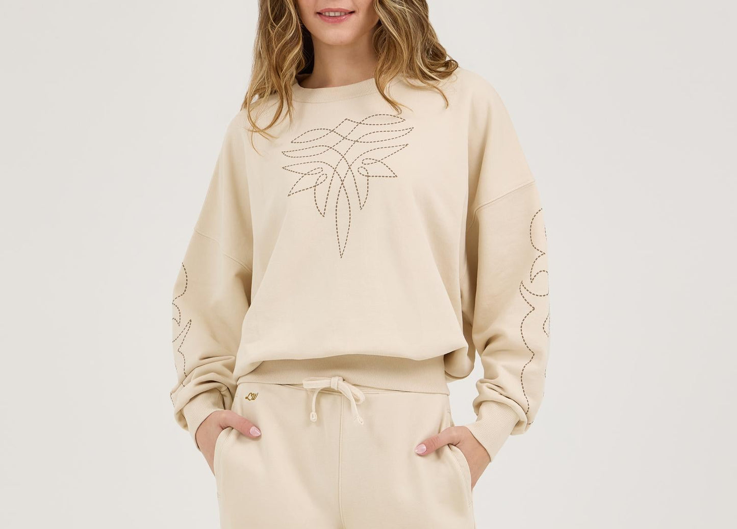 Wrangler Women's Lainey Wilson Cowboy Sweatshirt - Cream
