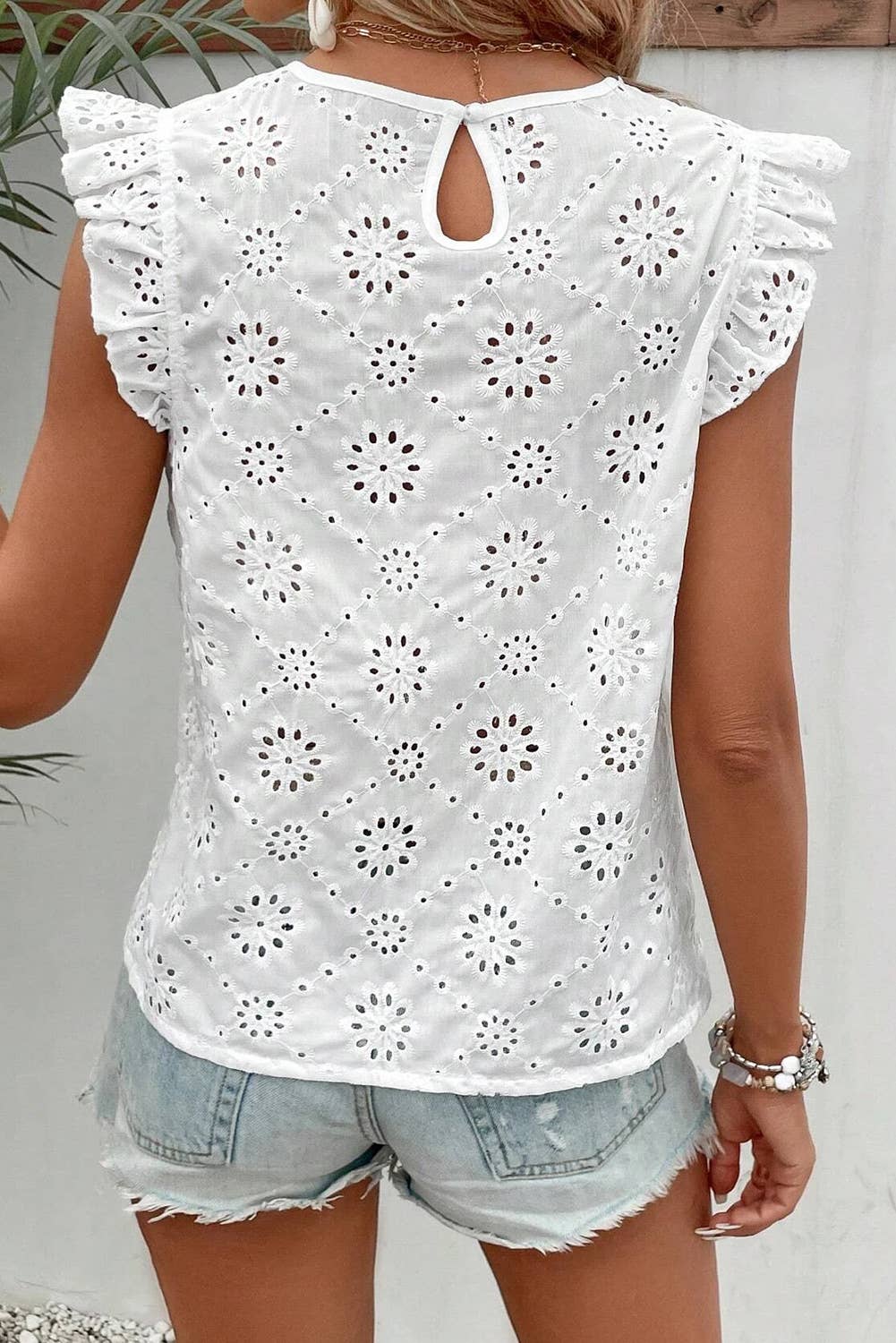 SEPHIOR INC - White Eyelet Embroidered Ruffled Flutter Sleeve Blouse