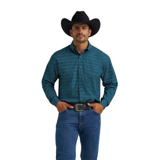 Wrangler Men's Classic Long Sleeve Blue Shirt - Relaxed Fit