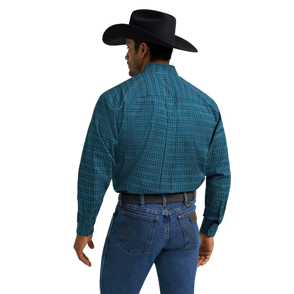 Wrangler Men's Classic Long Sleeve Blue Shirt - Relaxed Fit