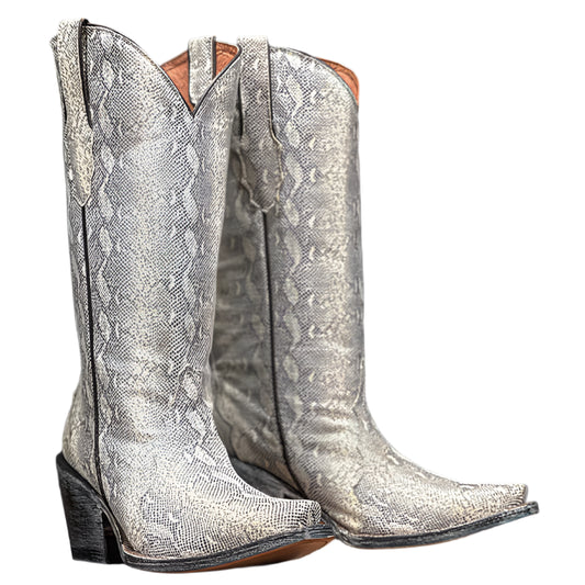 Tanner Mark Women's Snake Print with Snip Toe Boots
