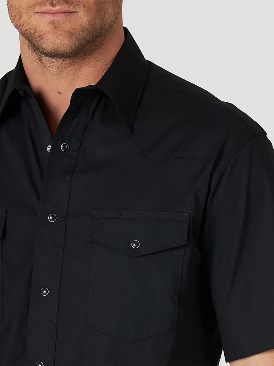 Wrangler Men's Short Sleeve Shirt - Black Solid