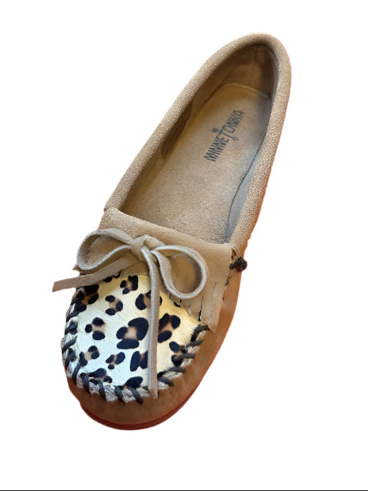 Minnetonka Women's Cheetah Print Moccasin's