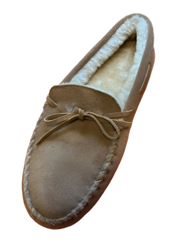 Minnetonka Men's Slippers - Golden Tan Sheepskin