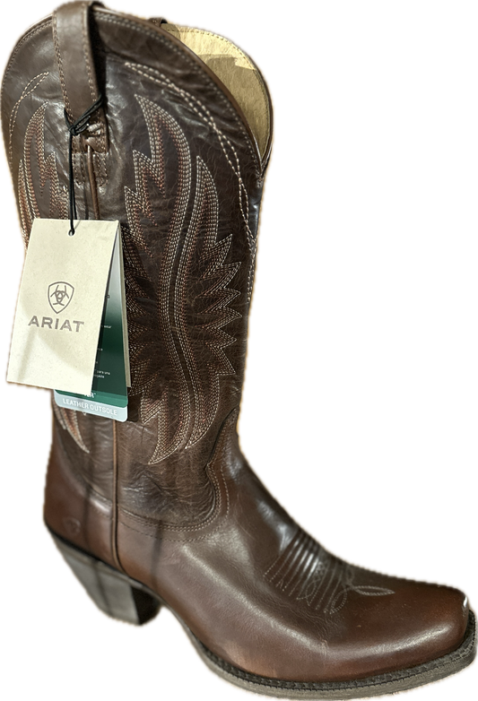 Ariat Women's Circuit Salem Narrow Square Toe Brown 4LR Boots