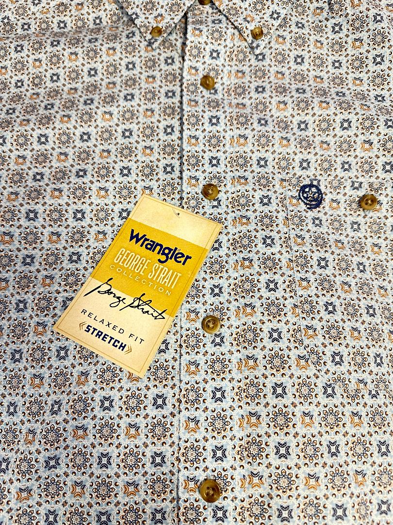 Wrangler Men's Relaxed Fit Short Sleeve George Strait  Light Blue and Tan Print Shirt